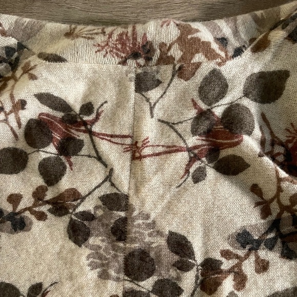 Cashmere Flyaway Sweater - Picture 3 of 9